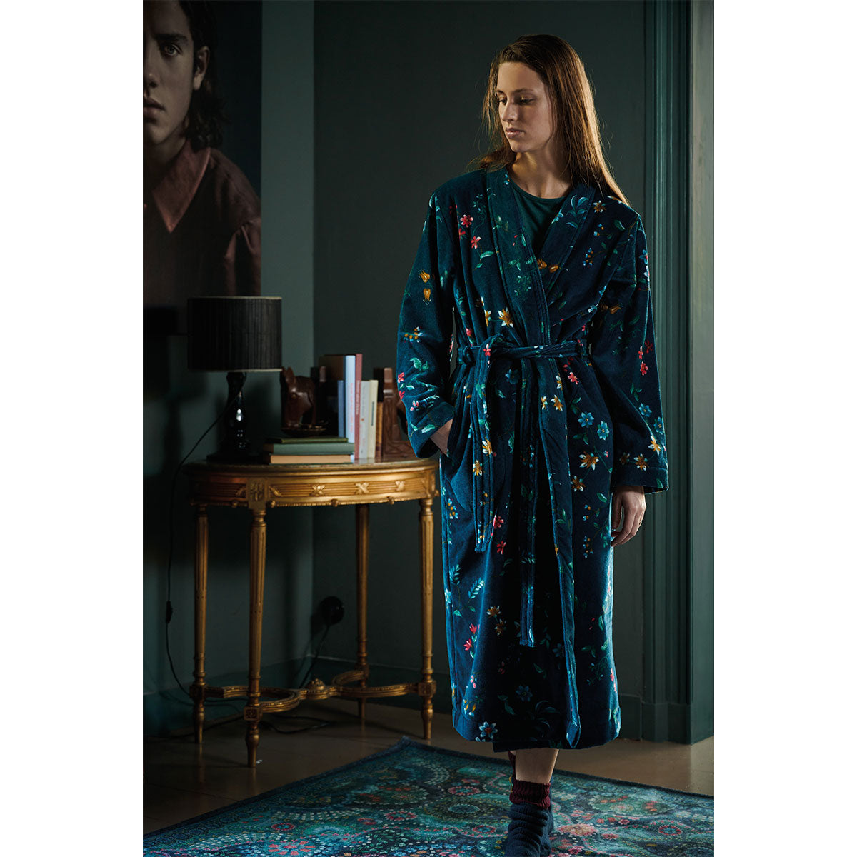 PIP Studio Les Fleurs Cotton Bath Robe in Dark Blue featuring floral print and quilted collar.