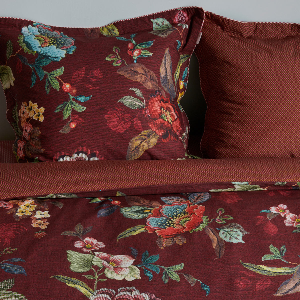 PIP Studio Poppy Stitch Red Cotton Quilt Cover Set King featuring floral design and stylish tile print.