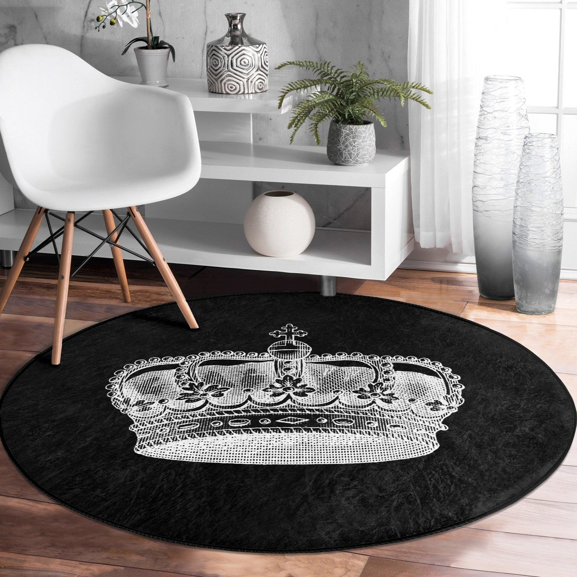 Queen Crown Pattern Black Washable Round Rug featuring a stylish black design, perfect for modern home decor.