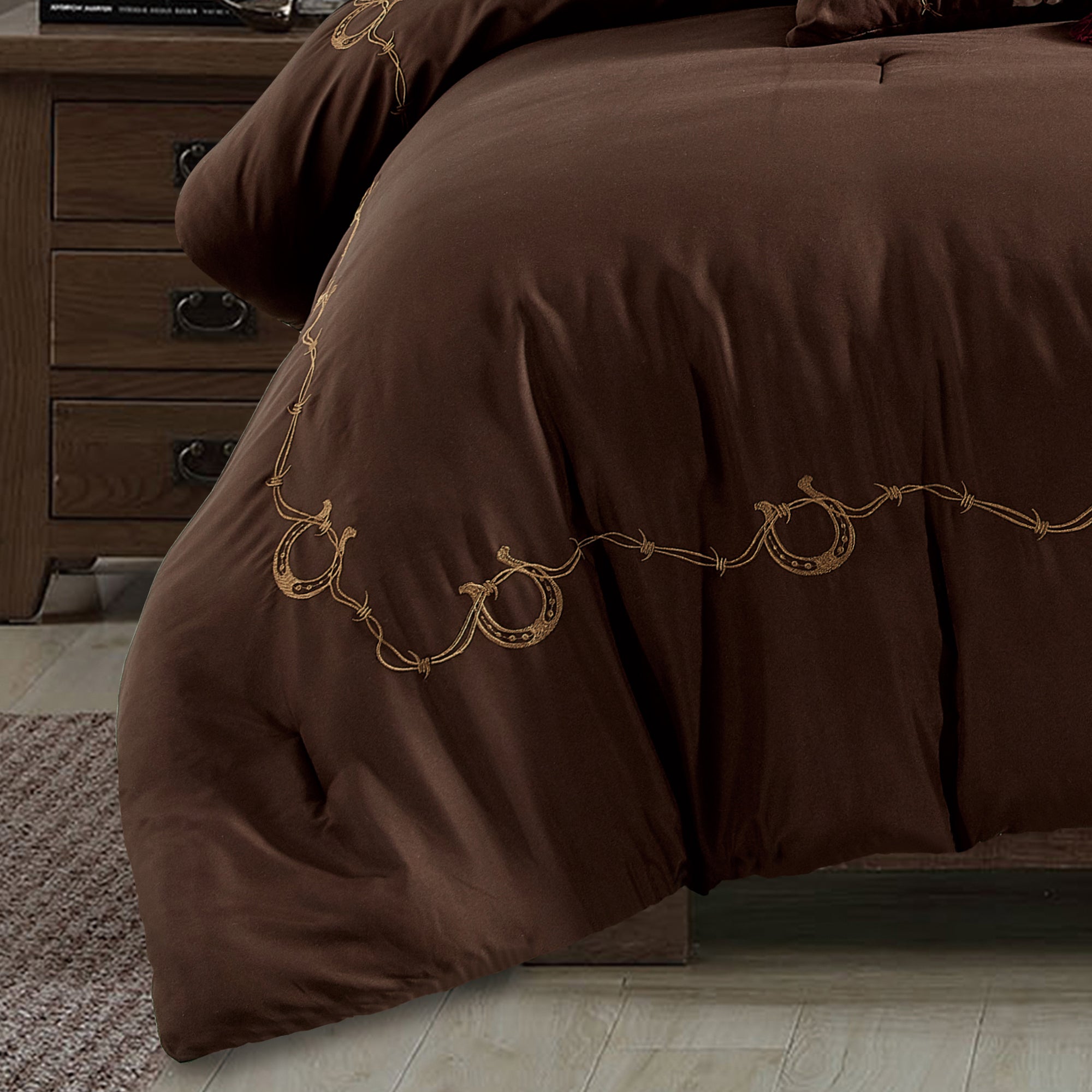 Reversible Cowhide Lovers Brown Horseshoe Comforter Set showcasing a luxurious design with creamy off-white and tawny brown colors, perfect for Western-themed decor.