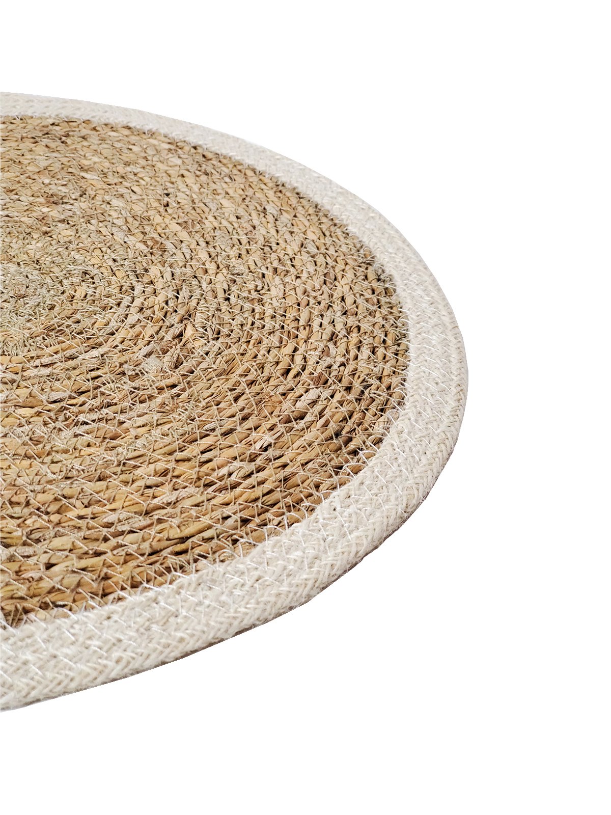 Set of 4 Savar placemats made from natural seagrass and jute, showcasing a round design with a neutral color palette.