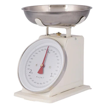 A stainless steel kitchen scale with a dishwasher-safe bowl, measuring 3 kg capacity, designed for precise ingredient measurements.