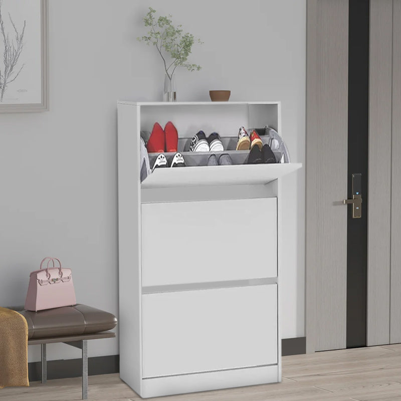 ANDORRA White Shoe Rack with three tilting cupboards, holding up to 18 pairs of shoes, dimensions 73x26x119cm.