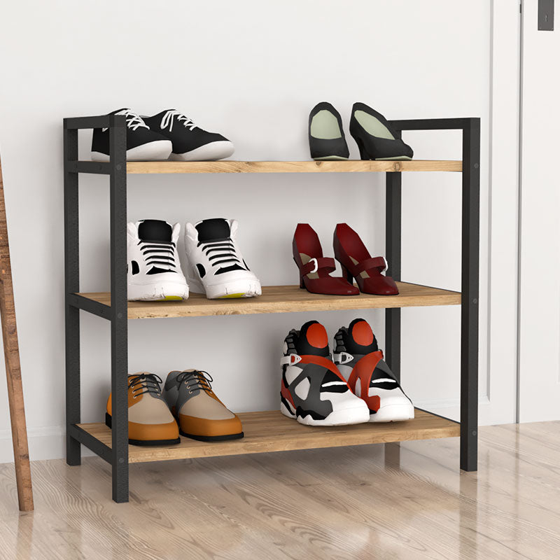 Shoe Rack UTILE in black and oak finish, designed to hold 9 pairs of shoes with three shelves.