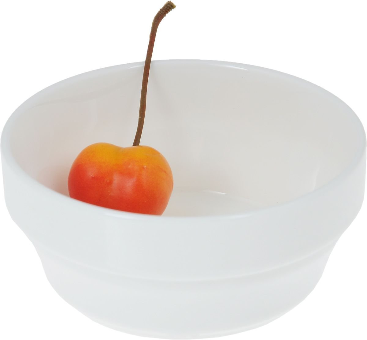 Small white bowl measuring 3.5 inches, perfect for soups and salads, made of durable porcelain.