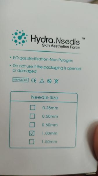 20 Pin Hydra Needles Microneedles Applicator with titanium and 24K gold plated needles for skincare.