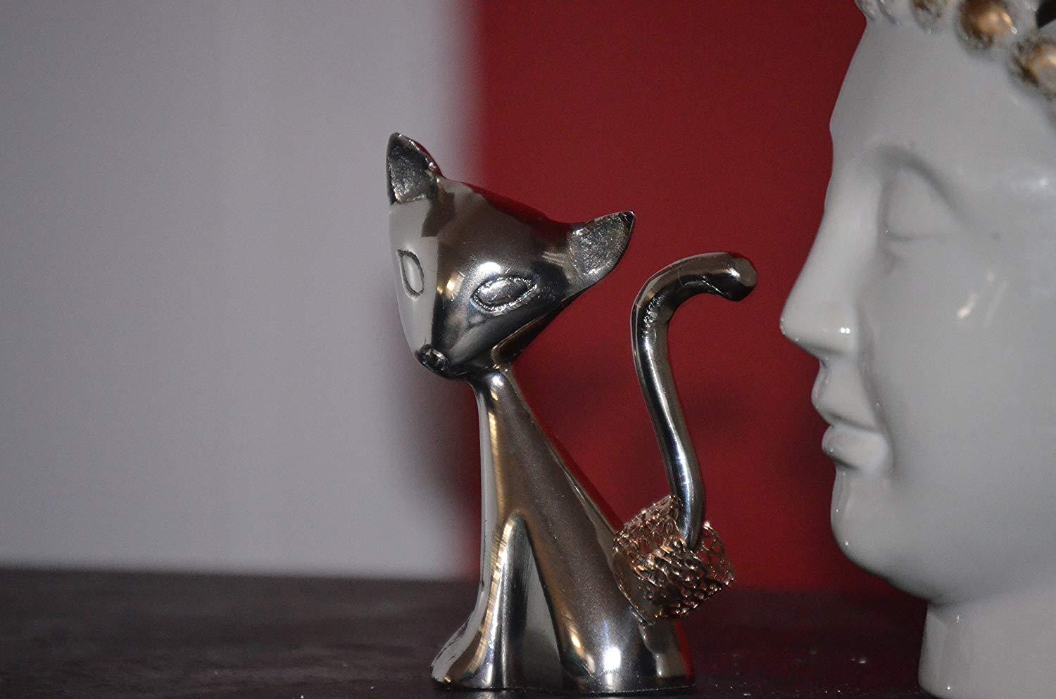 Vibhsa Cat Ring Holder in Silver with a cat design, featuring a padded base and elegant tail for holding rings securely.