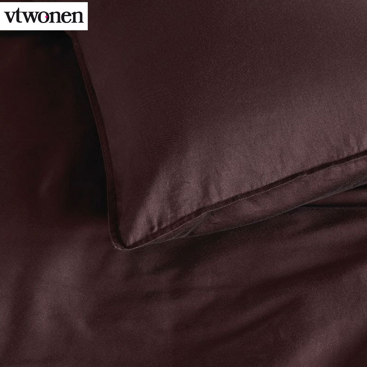 VTWonen Earth Dark Red Quilt Cover Set King featuring a solid dark red design, made from soft 100% cotton fabric.