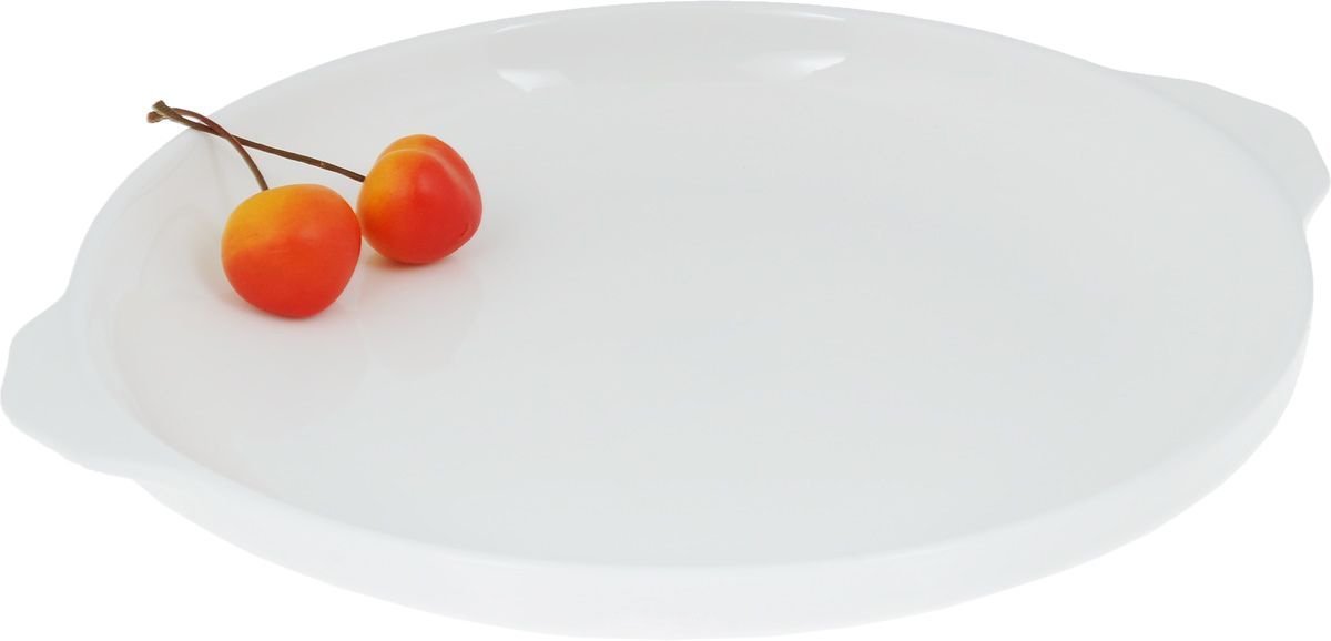 WILMAX White Baking Dish, 10 inches, oval shape, made of fine porcelain, perfect for baking and serving.