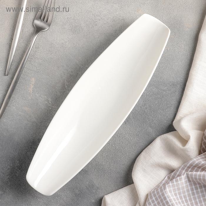 A stylish 13-inch white porcelain celery tray with a rolled rim, perfect for elegant serving.