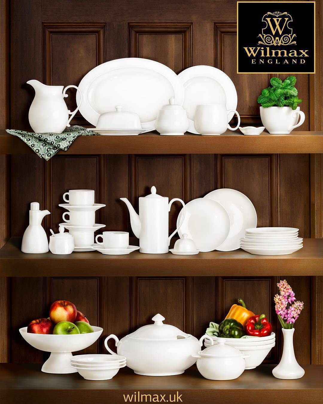 Elegant white deep plate from WILMAX, perfect for soups and stews, showcasing its fine porcelain design.