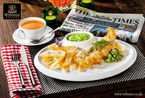 Elegant 12-inch white round platter with sauce compartment, perfect for serving various dishes.