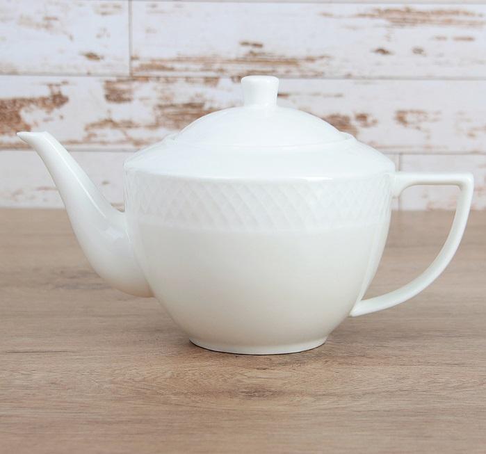 Elegant WILMAX White Teapot, 30 oz, with embossed design and gift box packaging.