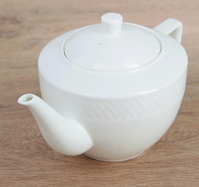 Elegant WILMAX White Teapot, 30 oz, with embossed design and gift box packaging.