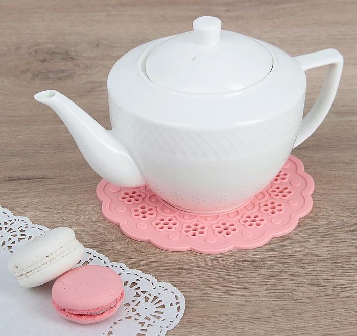 Elegant WILMAX White Teapot, 30 oz, with embossed design and gift box packaging.