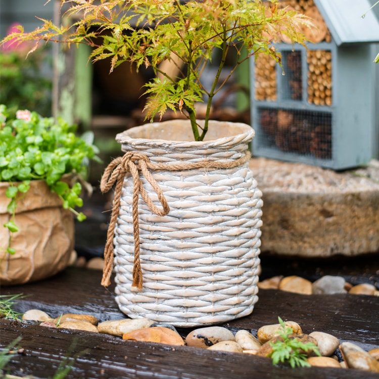 Willow Style Ribbon Concrete Flower Pot with hemp rope design in khaki color, showcasing its elegant and durable structure.