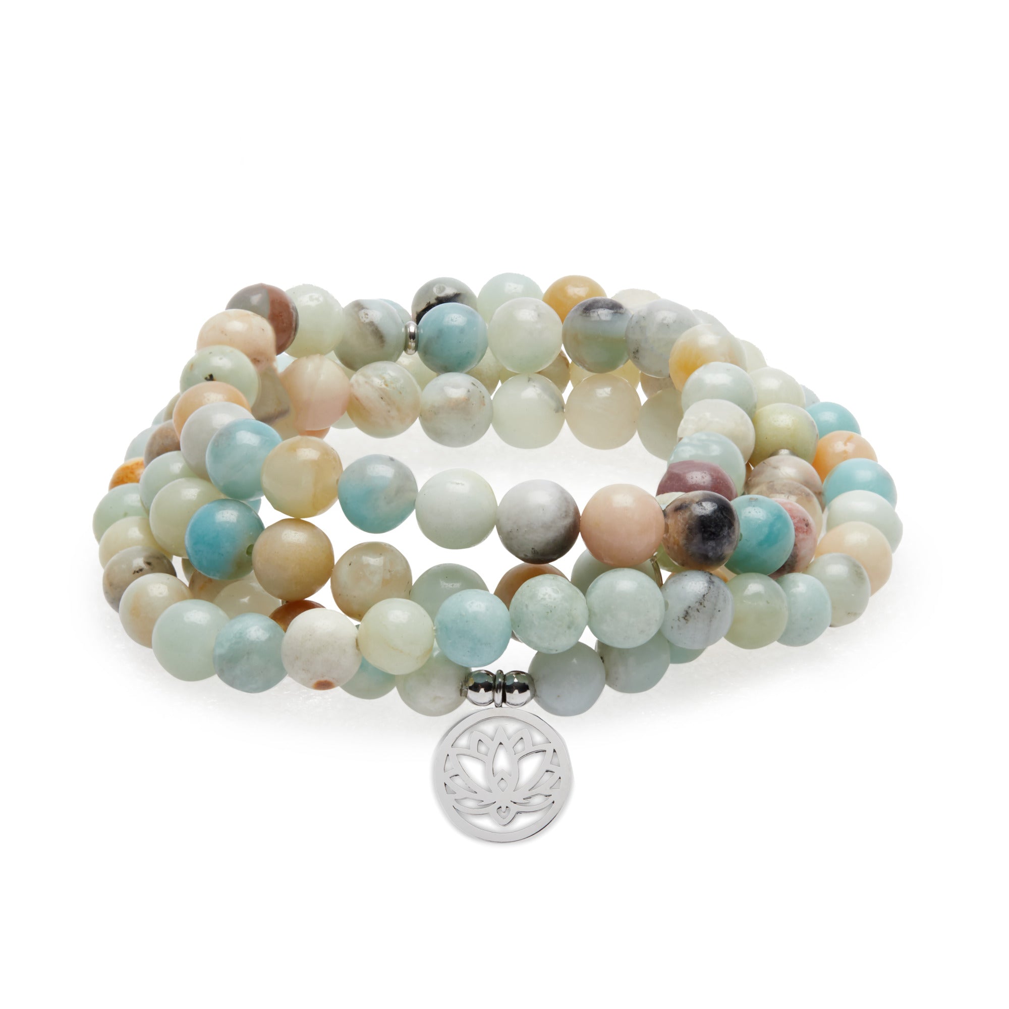 Bracelet Mala 'Lotus' de 108 perles en Amazonite avec pendentif en acier inoxydable, symbolisant la paix intérieure et l'épanouissement spirituel.