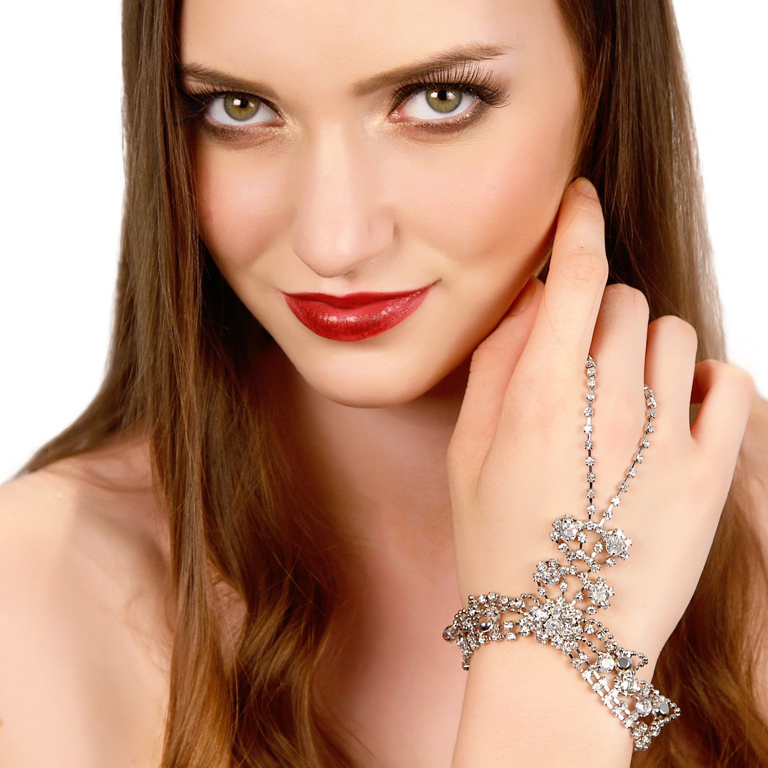 Draping Crystals Handpiece featuring an adjustable crystal bracelet and rhinestone chain, elegantly draping down the hand.