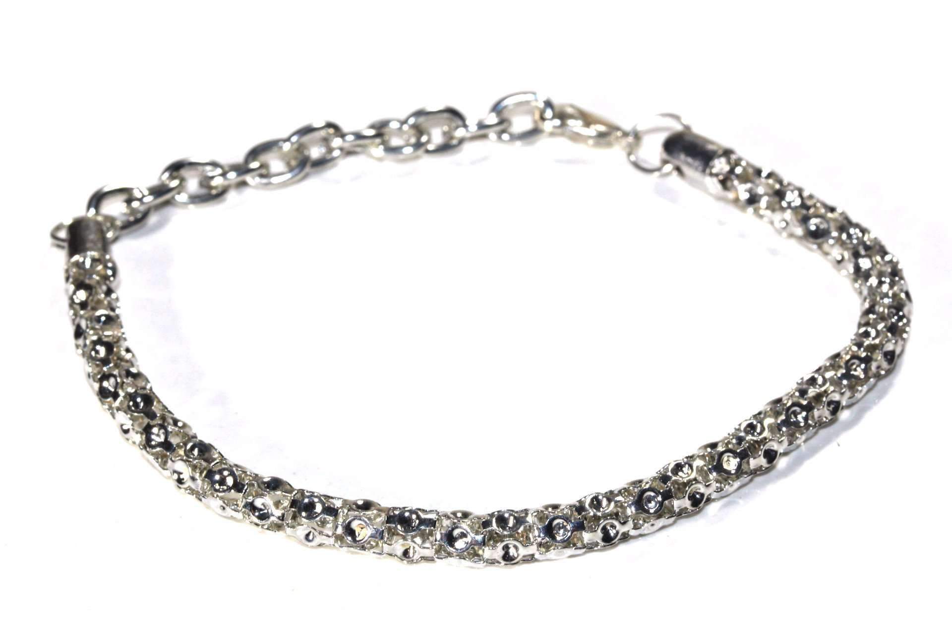 Layla Flashy Bracelet in silver tone, featuring a delicate design with a lobster clasp and adjustable length.