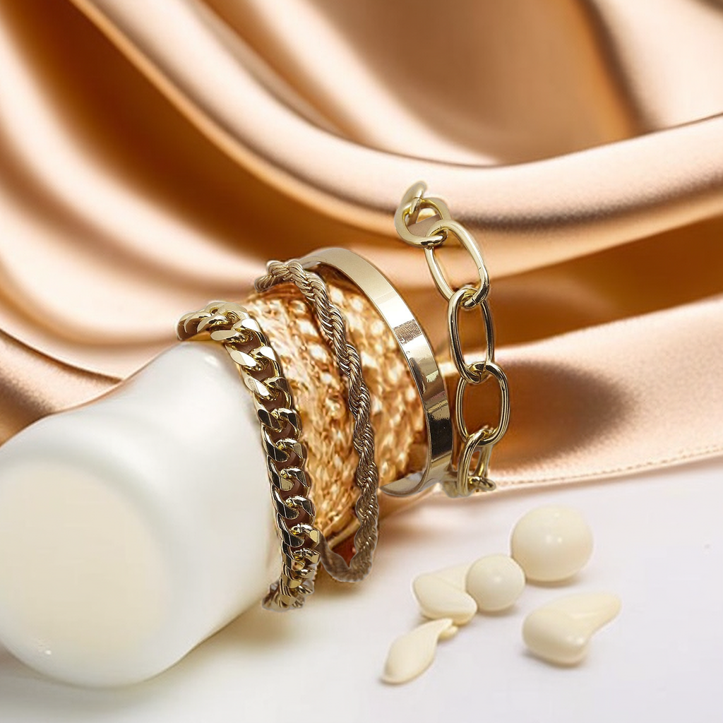 Twist Chain Exaggerated O-shaped Chain Cover Bracelet showcasing its geometric design in gold and white colors.