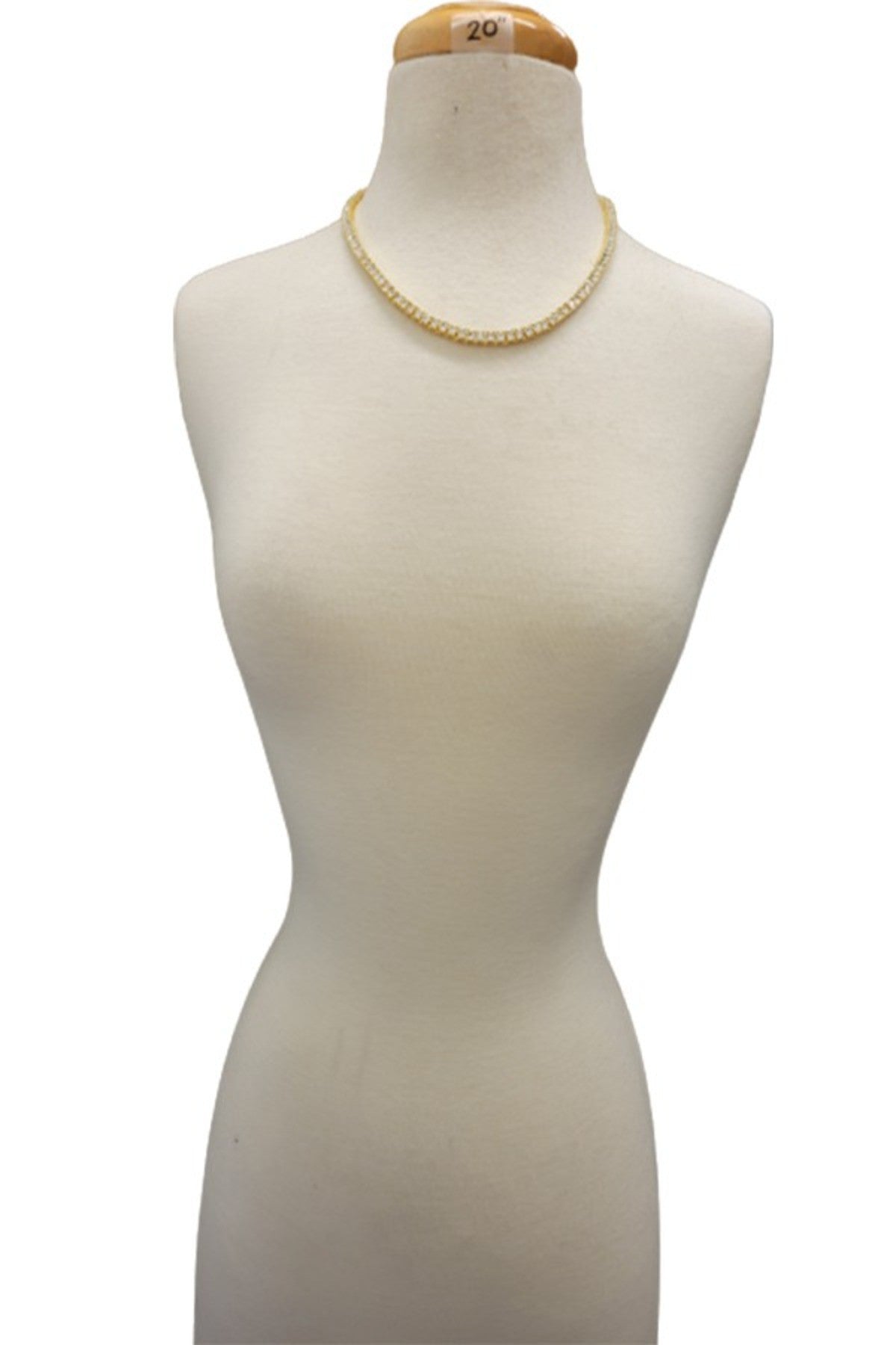 4MM Tennis Hip Hop Chain featuring a round stone, showcasing its elegant design and secure fold-over clasp.