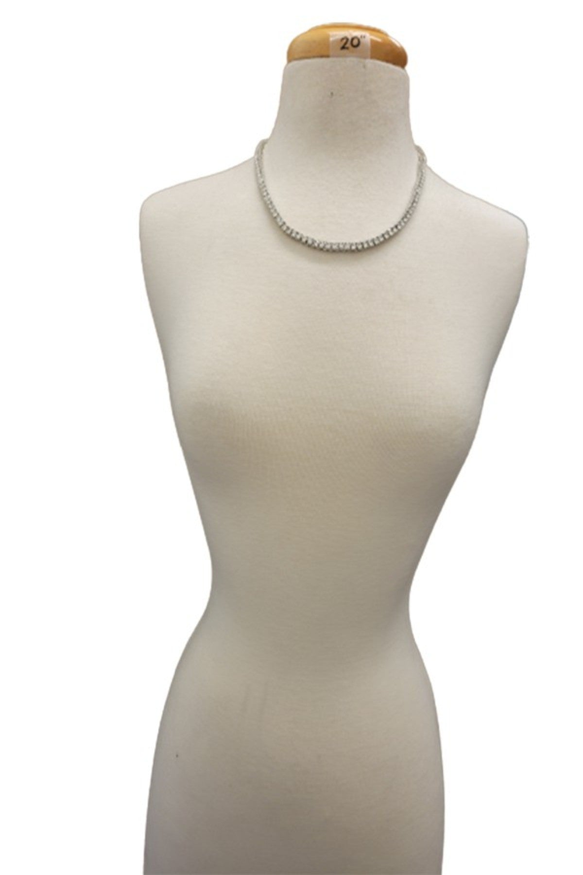 4MM Tennis Hip Hop Chain featuring a round stone, showcasing its elegant design and secure fold-over clasp.