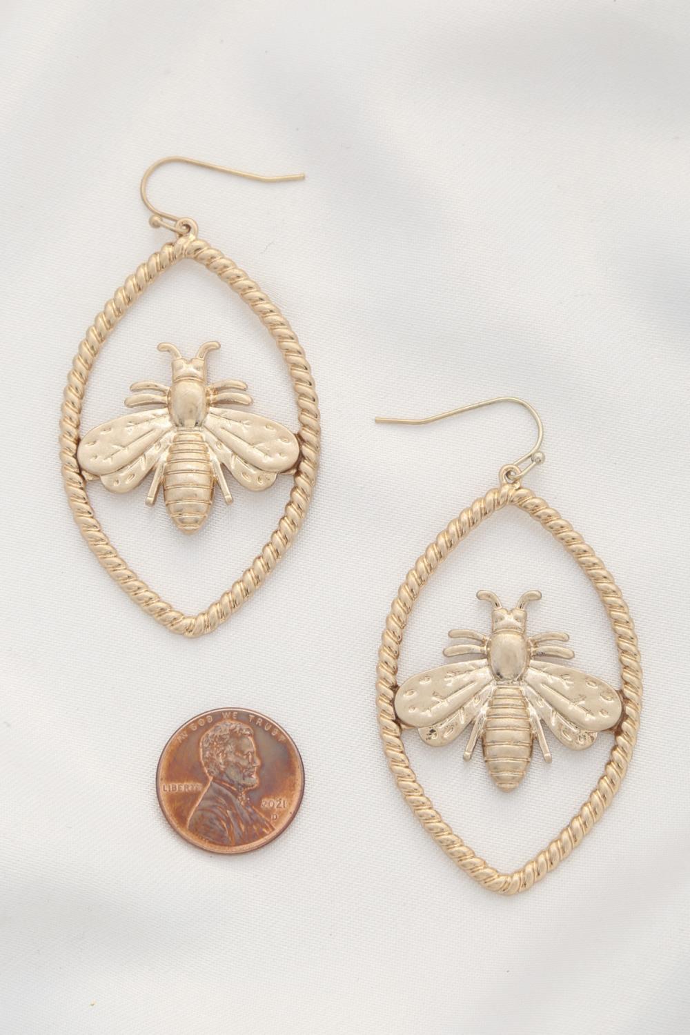 Bee Marquise Shape Dangle Earring in silver and gold, showcasing an elegant marquise design.