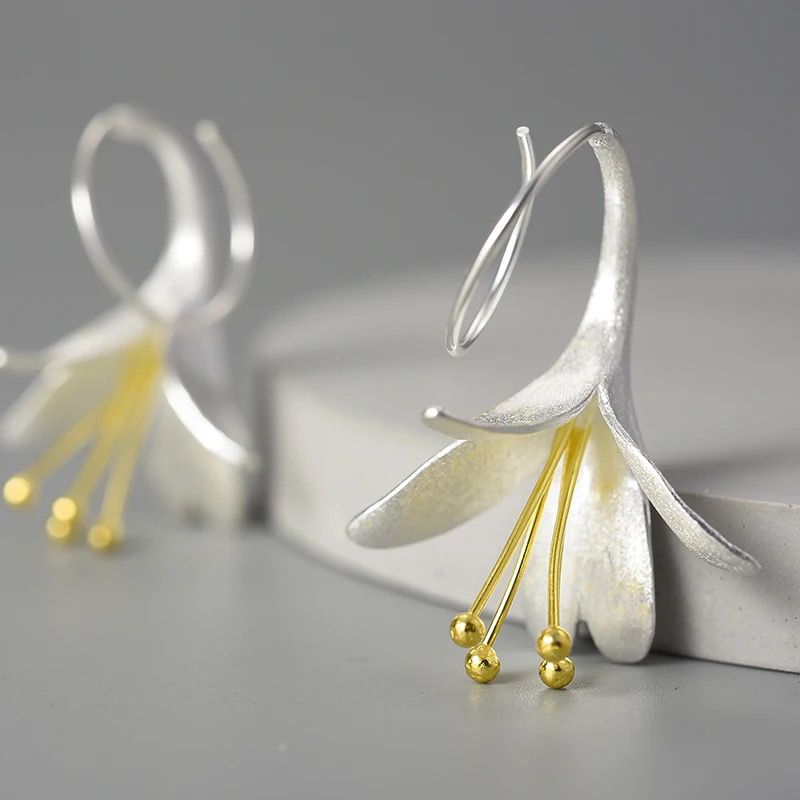 Elegant Bellflower Earrings made of 925 sterling silver with gold-plated stamens, showcasing intricate floral design.