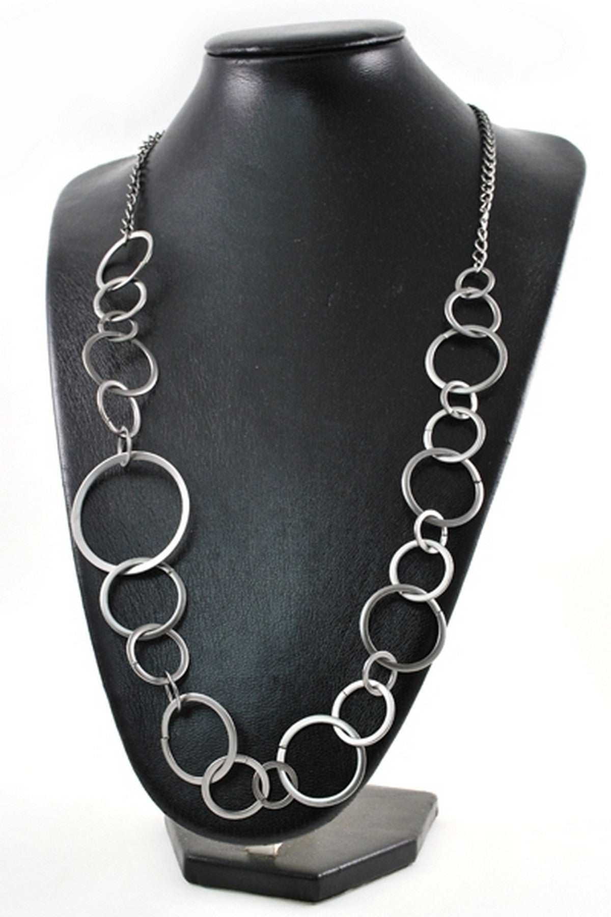 Elegant Circle Link Necklace with a 25-inch chain and lobster claw clasp, showcasing a trendy design perfect for any occasion.