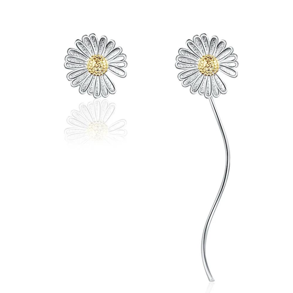 Elegant Daisy Earrings made from 925 silver and 18k gold plating, featuring intricate daisy design.