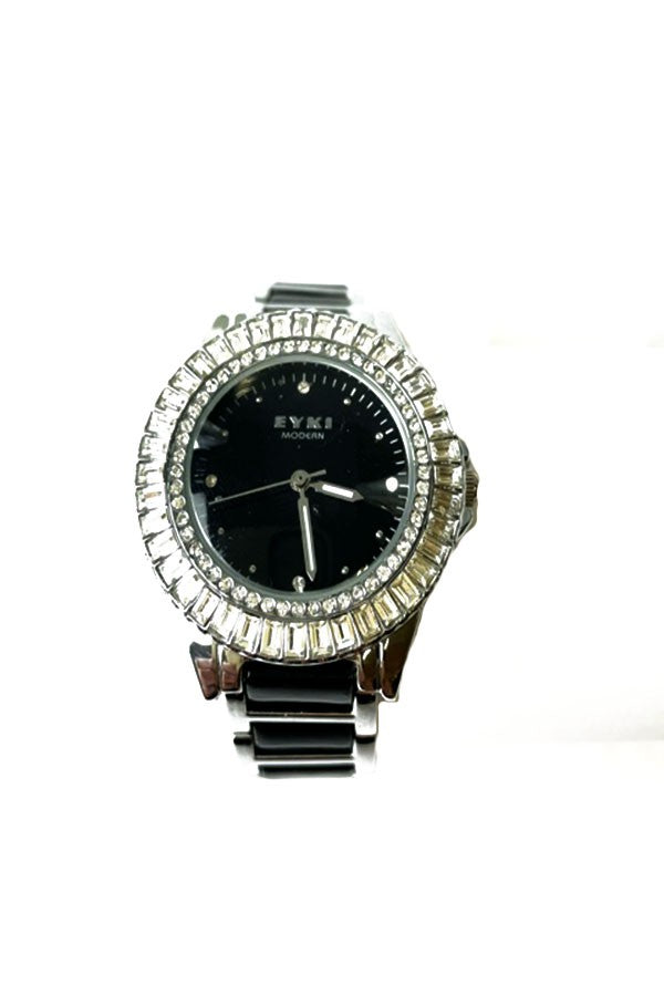 A stylish fashion watch featuring a 1.5" case diameter and a fold-over clasp, perfect for any occasion.