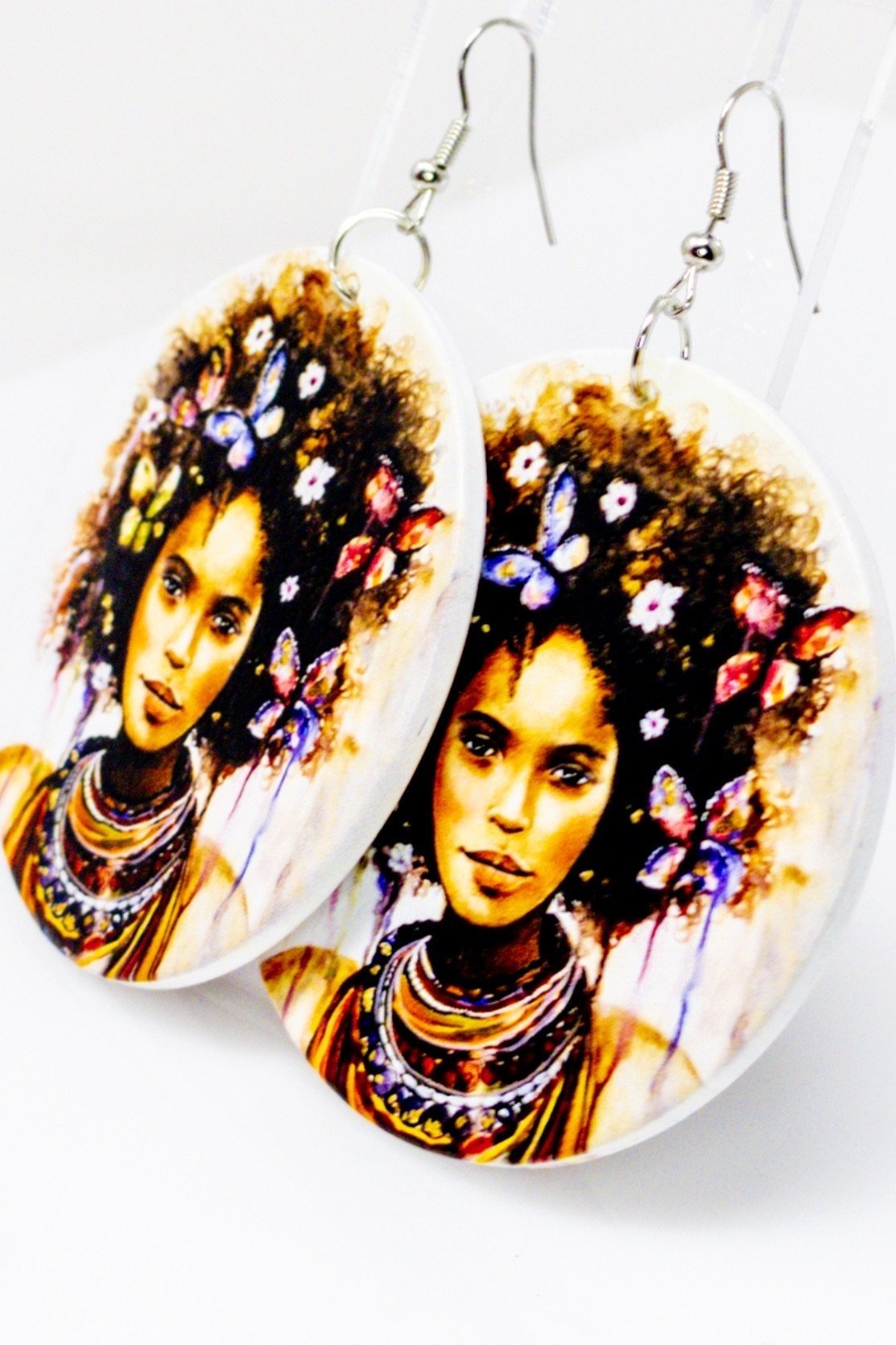 Hoops - Flower Child earrings, handcrafted wooden hoop drop earrings in white and brown colors, showcasing a stylish and casual design.