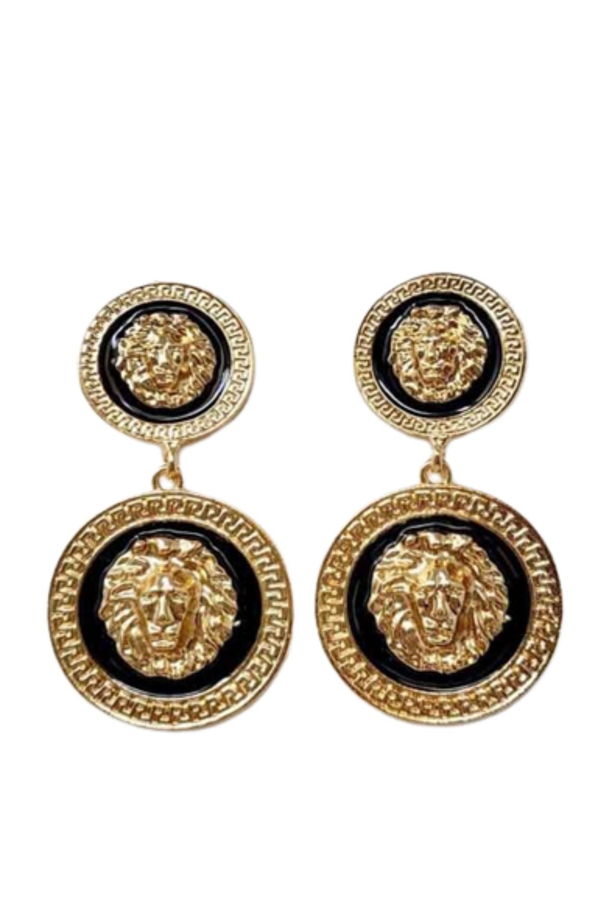 Stylish lion earrings with a unique design, available in two sizes.