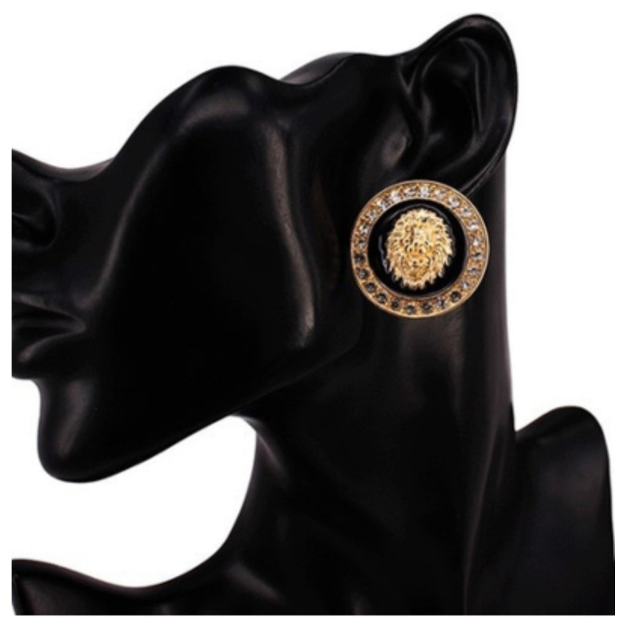 Elegant lion-shaped earrings with sparkling crystals, showcasing a stylish design perfect for any occasion.