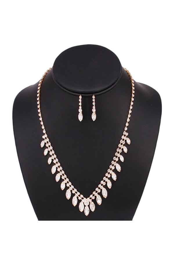 Full Crystal Diamond Necklace Set featuring sparkling crystals and adjustable length.