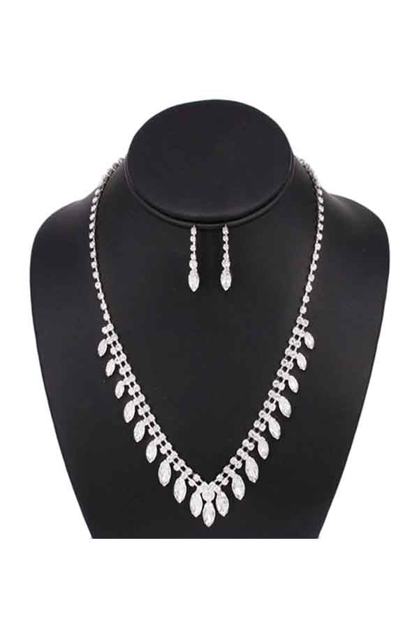 Full Crystal Diamond Necklace Set featuring sparkling crystals and adjustable length.