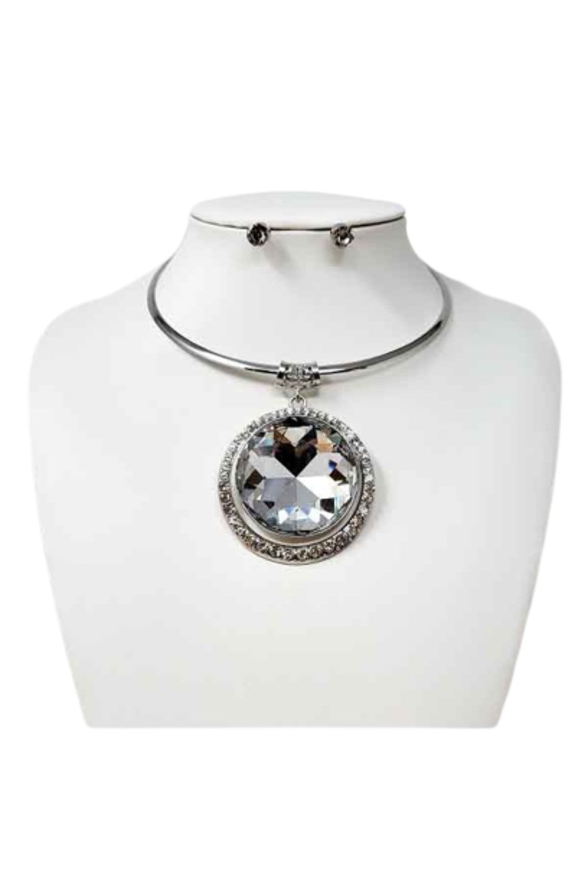 Oversized round crystal stone pendant choker necklace with lobster claw clasp and extender.