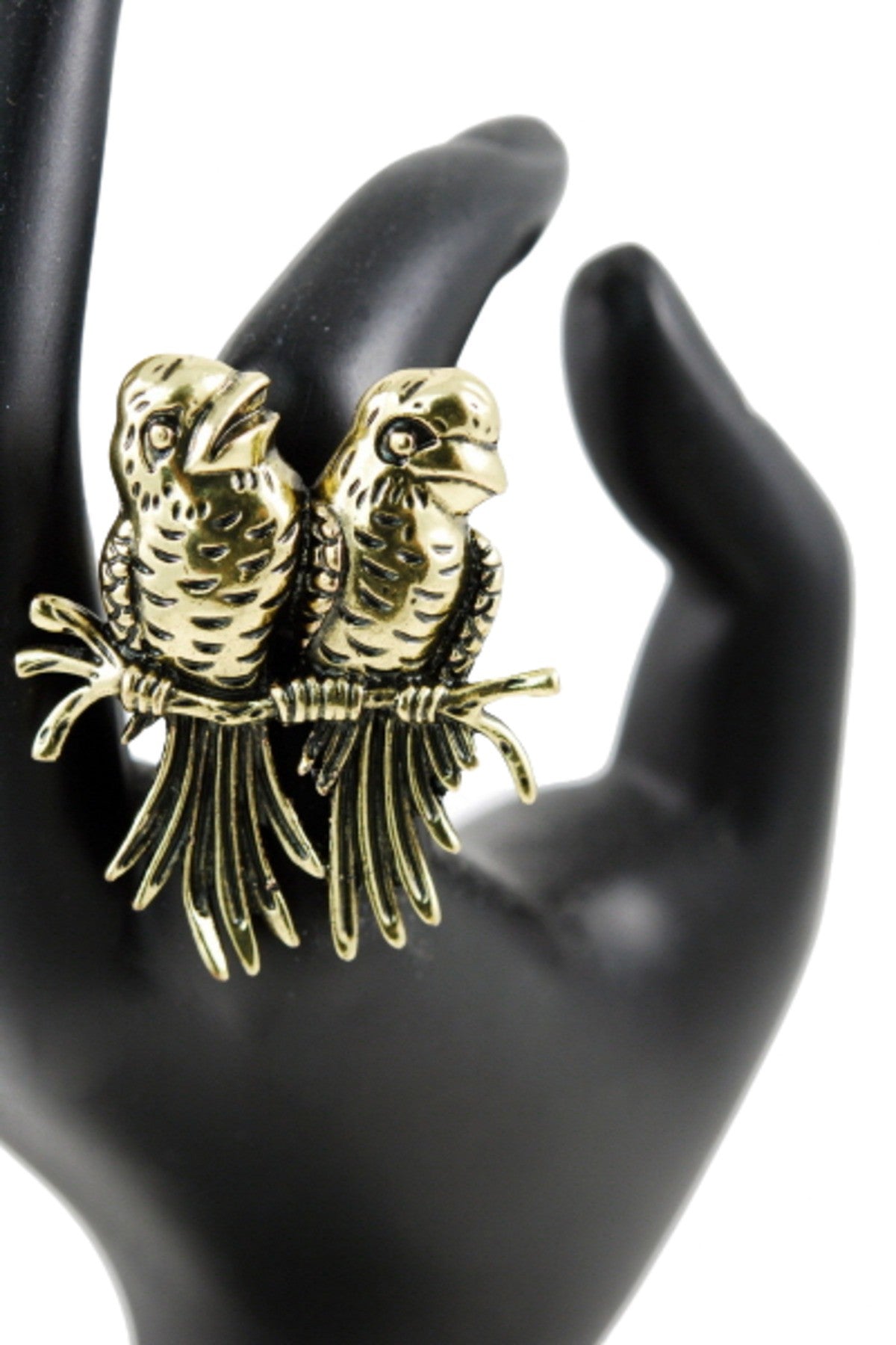 A beautifully crafted Two Birds Ring featuring intricate bird designs, made in Korea, showcasing elegance and artistry.