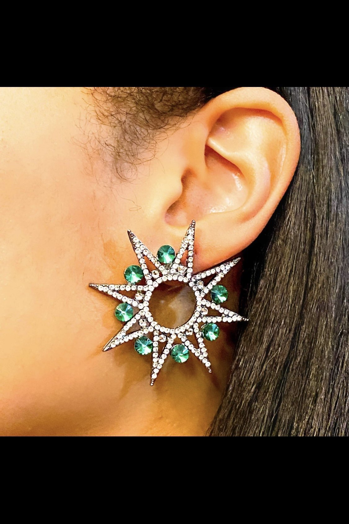 Wilhelmina's Star Studs featuring a star drop design in silver and green, made from high-quality zinc alloy.