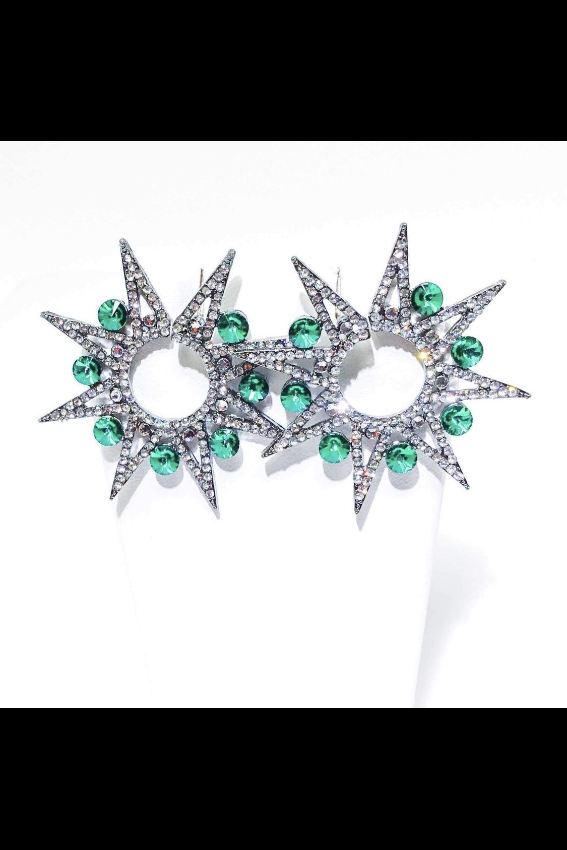 Wilhelmina's Star Studs featuring a star drop design in silver and green, made from high-quality zinc alloy.