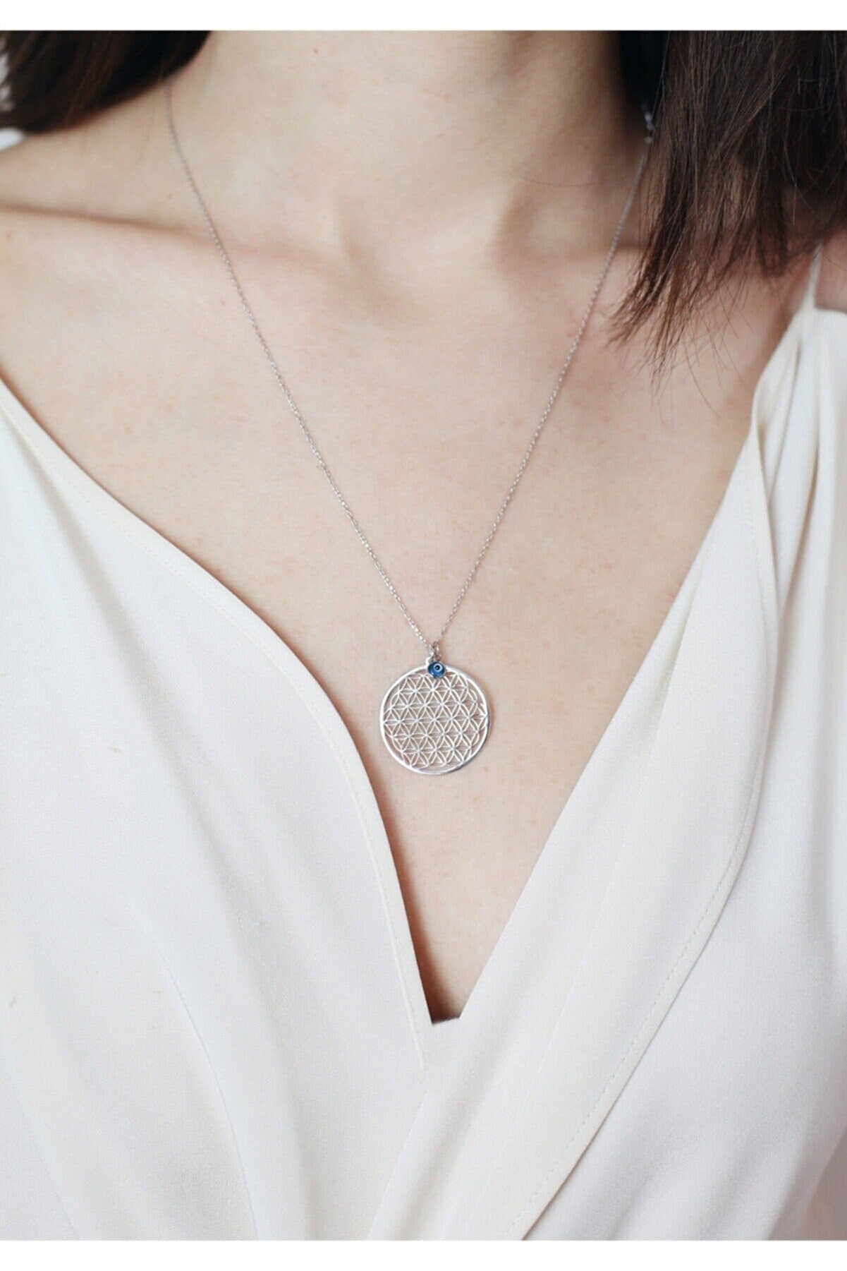 Unisex 925 Sterling Silver Flower of Life Necklace showcasing intricate design and high-quality craftsmanship.