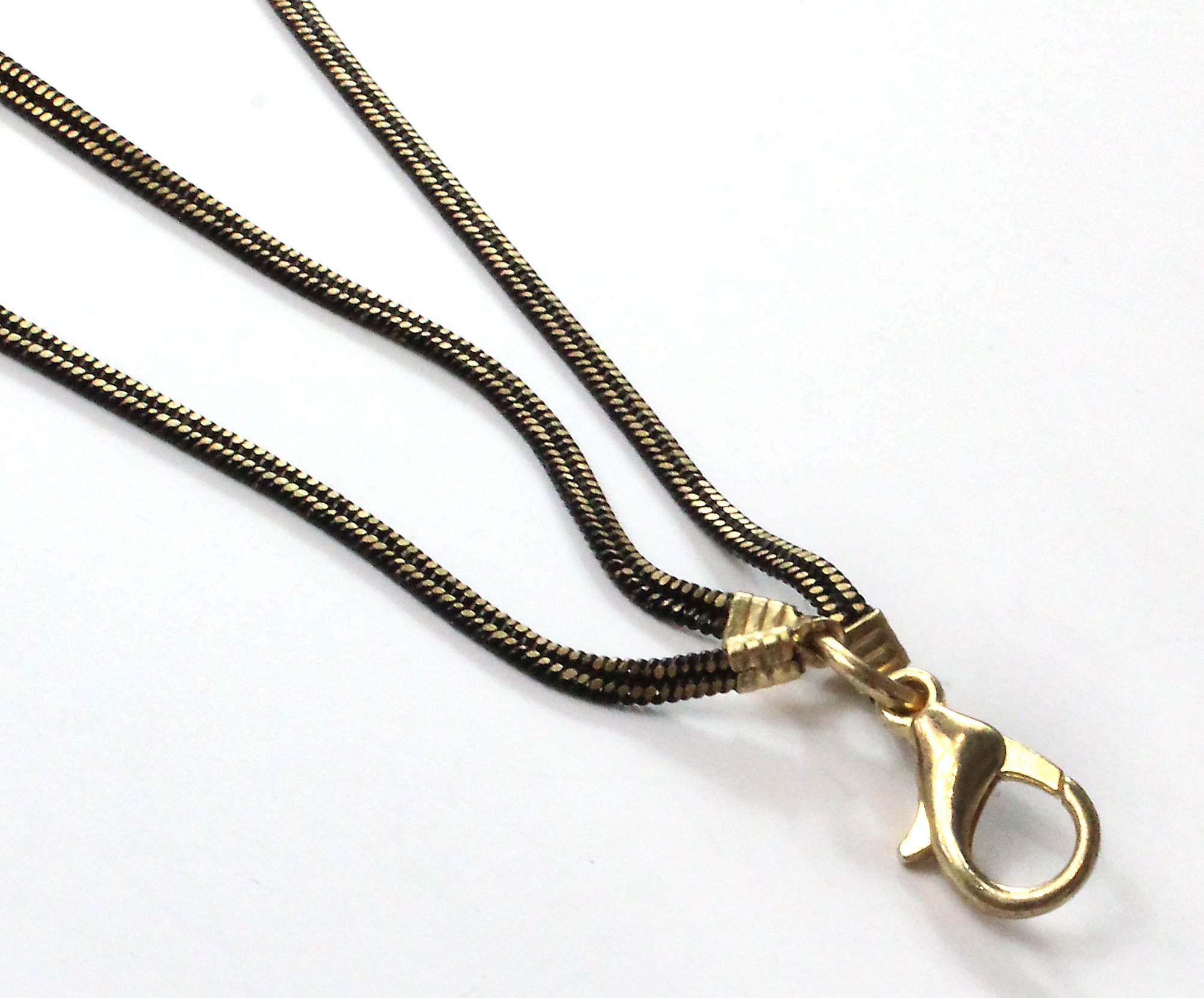 A stunning Omni Necklace featuring elegant design and high-quality materials, perfect for any occasion.