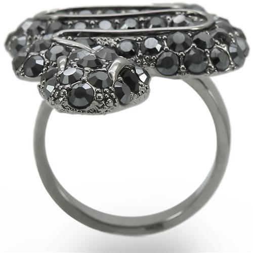 0W282 Ruthenium Brass Ring featuring a jet-colored top grade crystal centerpiece, showcasing elegance and sophistication.