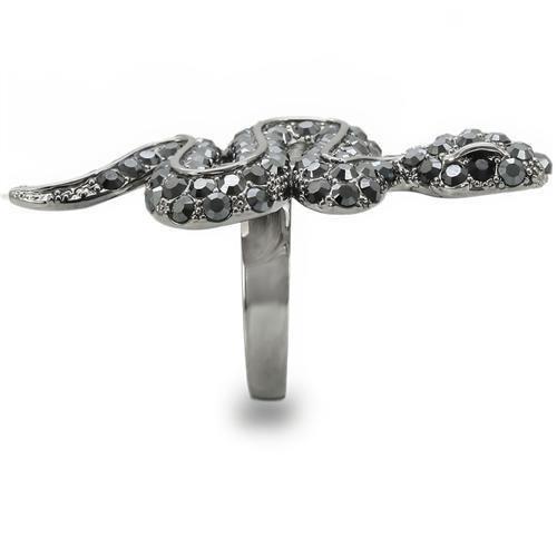 0W282 Ruthenium Brass Ring featuring a jet-colored top grade crystal centerpiece, showcasing elegance and sophistication.