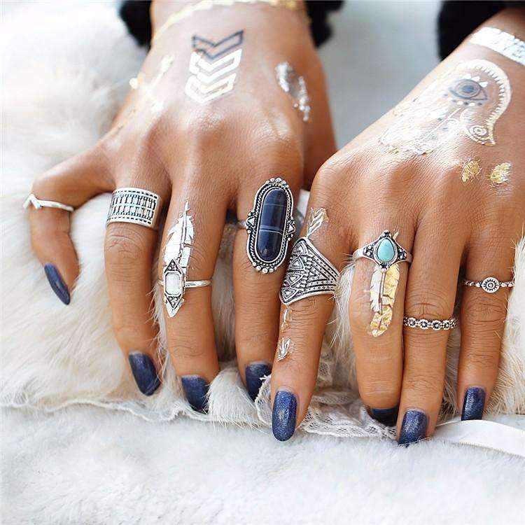 A beautiful Boho Ring Set featuring 8 rings made from natural and glass stones, crafted in high-quality zinc alloy.