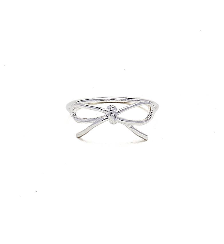 A delicate Dainty Bow Ring made of polished 925 Sterling Silver, featuring a charming bow design, elegantly displayed in a KP pink jewelry box.