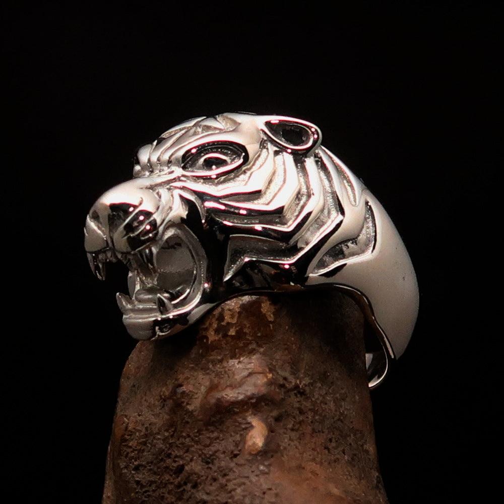 A shiny Sterling Silver Men's Animal Ring featuring a detailed male tiger design, showcasing its craftsmanship and elegance.