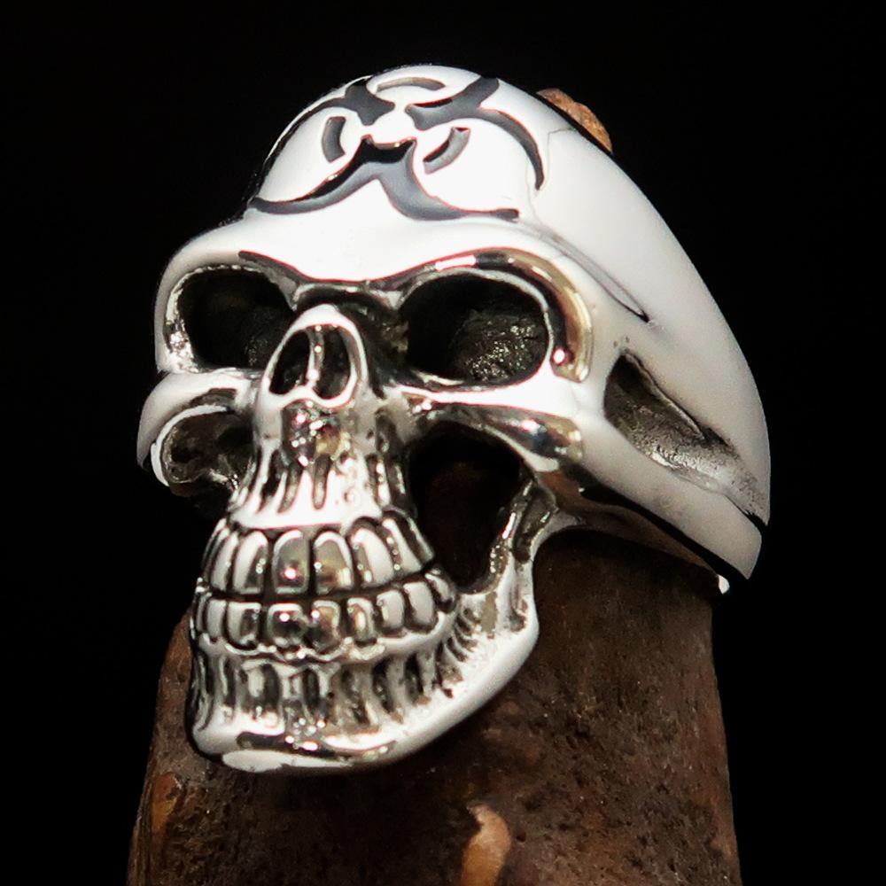 Men's Gamer Ring made of sterling silver featuring a black Biohazard Skull design, polished finish, and hallmarked 925.