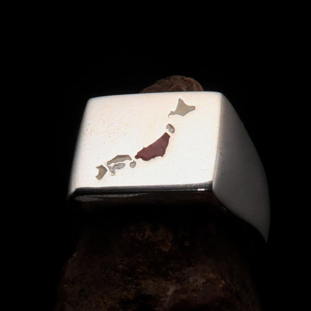 Men's Japanese Flag Ring made of sterling silver with high polish finish and enamel design, showcasing the Japanese flag.