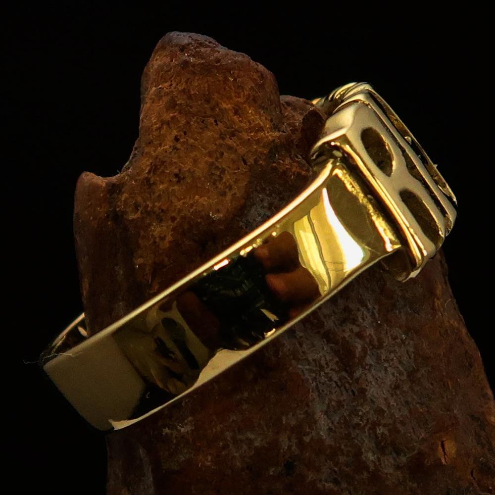 Excellent Crafted Men's Revenge Ring made of solid brass with a mirror polished finish, showcasing its elegant design.